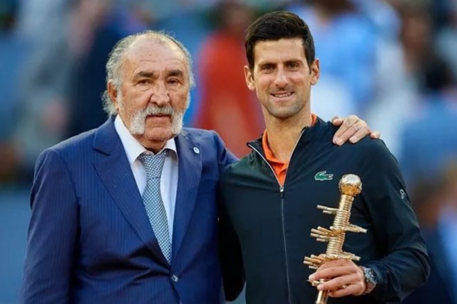 Djokovic cá cược với tỉ phú người Romania