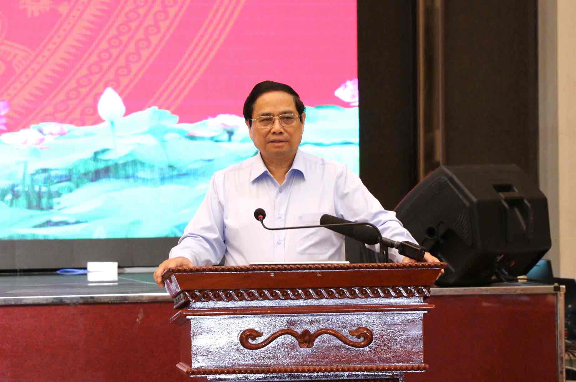 Thủ tướng Phạm Minh Chính làm việc với Ban Thường vụ Tỉnh ủy Đồng Nai. Ảnh: HAC
