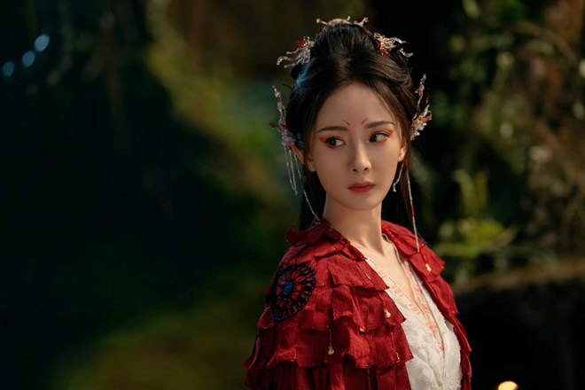 Dương Mịch trong phim “Hồ yêu Tiểu Hồng Nương: Nguyệt hồng thiên“. Ảnh: VieON.