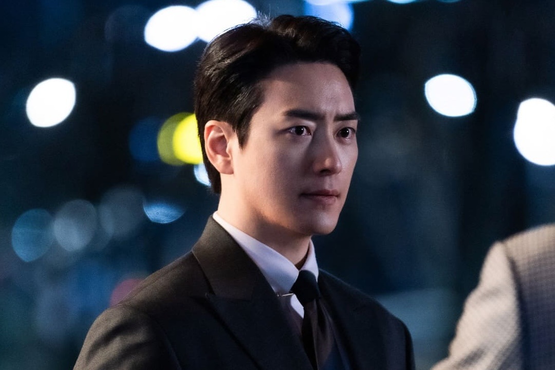 Lee Joon Hyuk đóng vai công tố viên