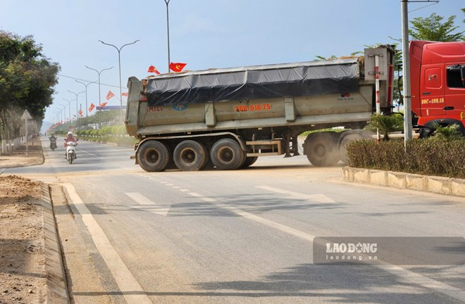 Mỏ cát và dự án trăm tỉ thổi bụi giữa trung tâm TP Cao Bằng