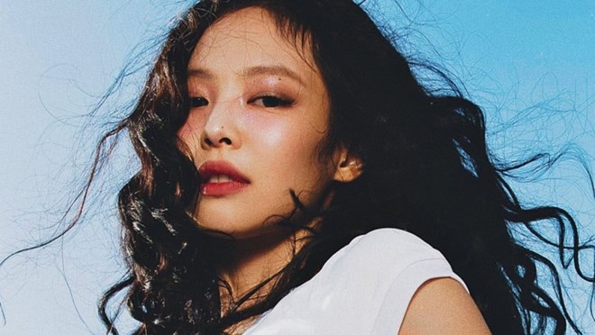 Jennie Blackpink thống trị iTunes trên thế giới với