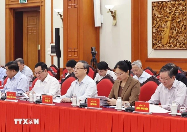 tong-bi-thu-to-lam-lam-viec-voi-tieu-ban-van-kien-dai-hoi-xiv-cua-dang-4.jpg