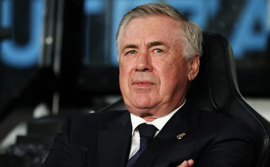 HLV Carlo Ancelotti thất vọng với trận thua Liverpool.