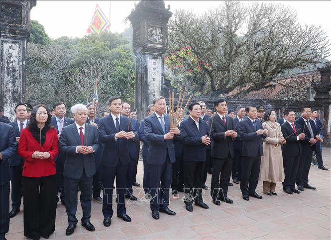 tong bi thu to lam dang huong tai khu di tich quoc gia dac biet co do hoa lu hinh 1