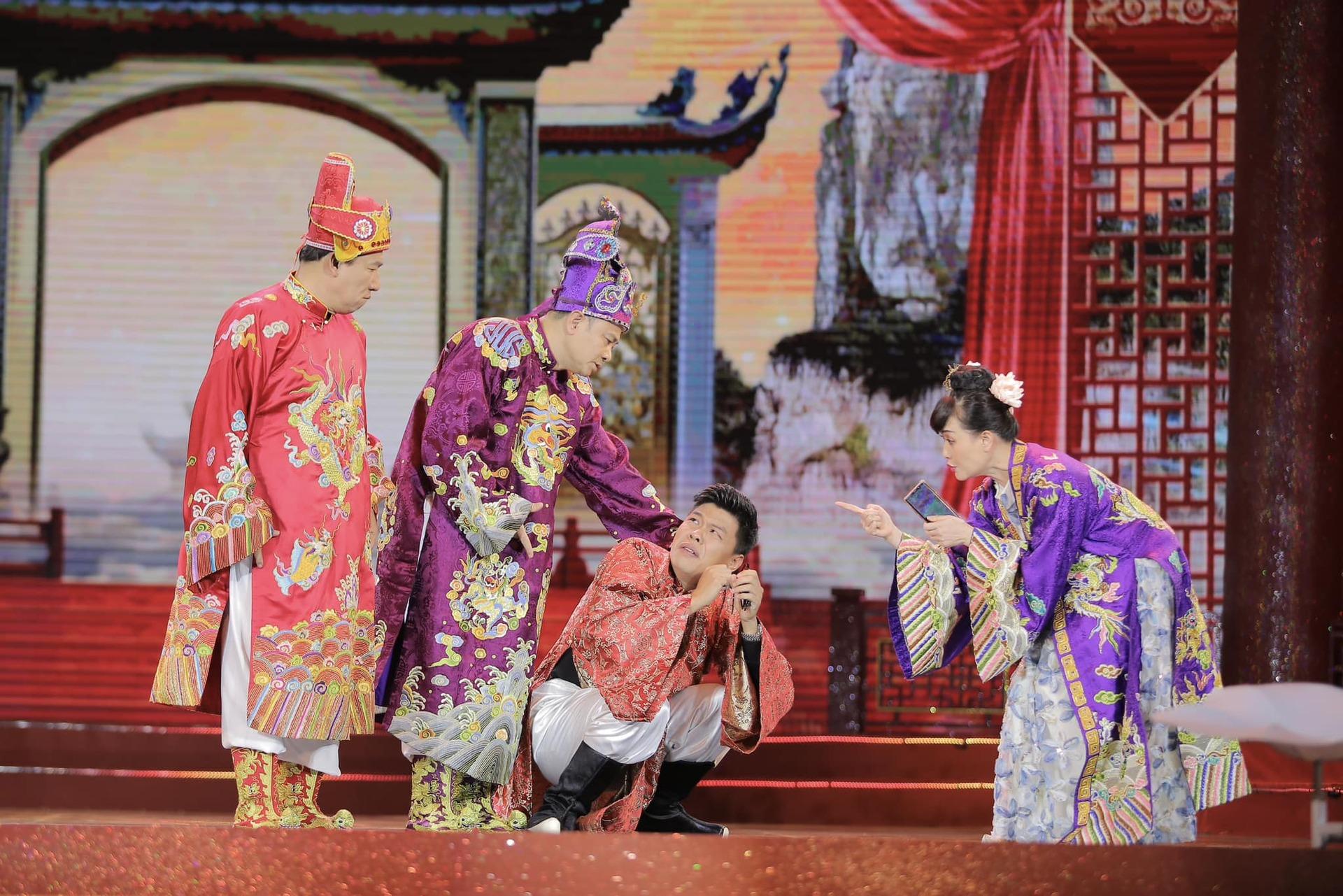 nghe si trung ruoi hai la mot cai duyen khong phai su tinh toan hinh 2