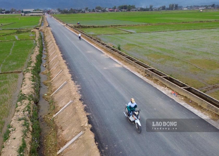 Dự án giao thông kết nối các khu vực kinh tế trọng điểm thuộc vùng kinh tế động lực dọc trục Quốc lộ 279 và Quốc lộ 12 tại tỉnh Điện Biên (Dự án đường động lực) được UBND tỉnh Điện Biên phê duyệt ngày 31.5.2021. Dự án có tổng mức đầu tư 1.300 tỉ đồng do Ban Quản lý dự án các công trình giao thông tỉnh làm chủ đầu tư.