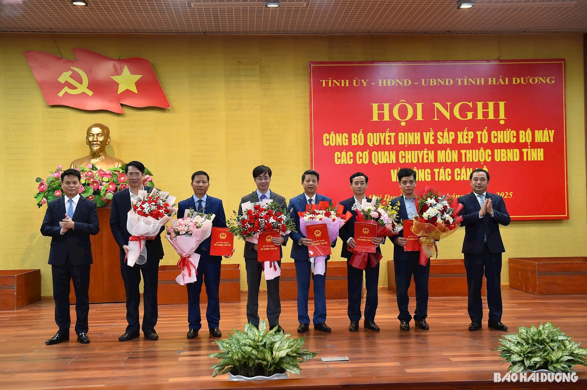 hai duong hoan tat viec sap xep to chuc bo may chinh quyen di vao hoat dong tu 1 3 hinh 1