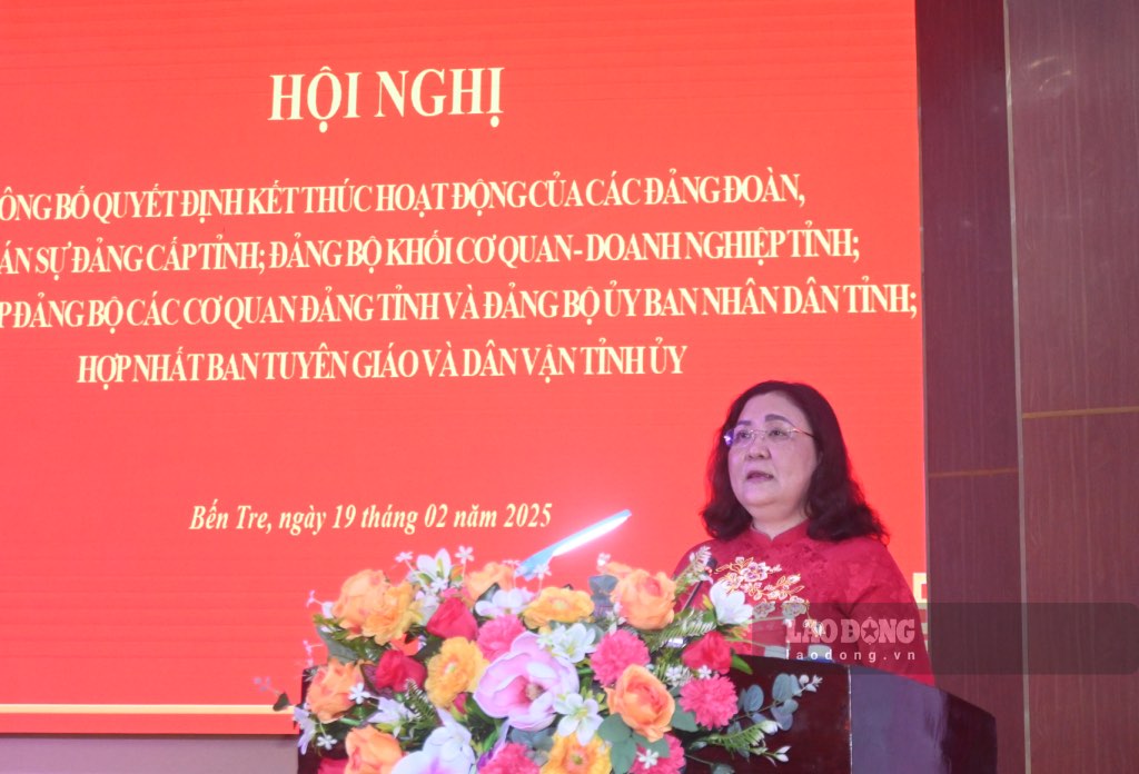 Bà Hồ Thị Hoàng Yến – Quyền Bí thư Tỉnh ủy, Chủ tịch HĐND tỉnh Bến Tre - phát biểu tại hội nghị. Ảnh: Thành Nhân