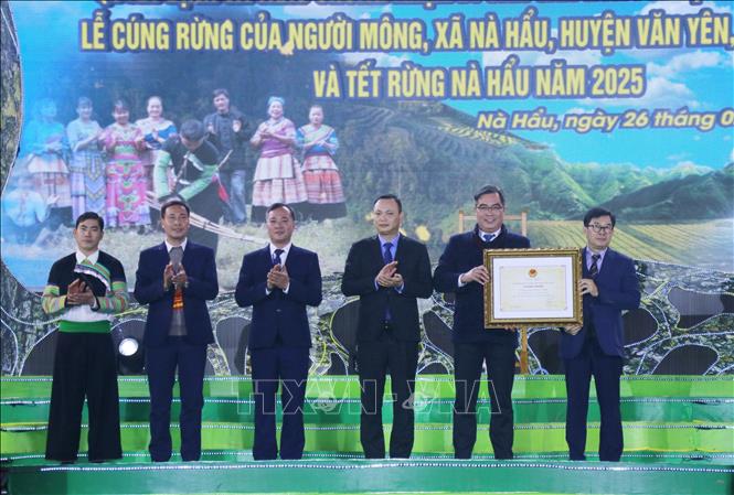 le cung rung na hau duoc cong nhan di san van hoa phi vat the quoc gia hinh 1