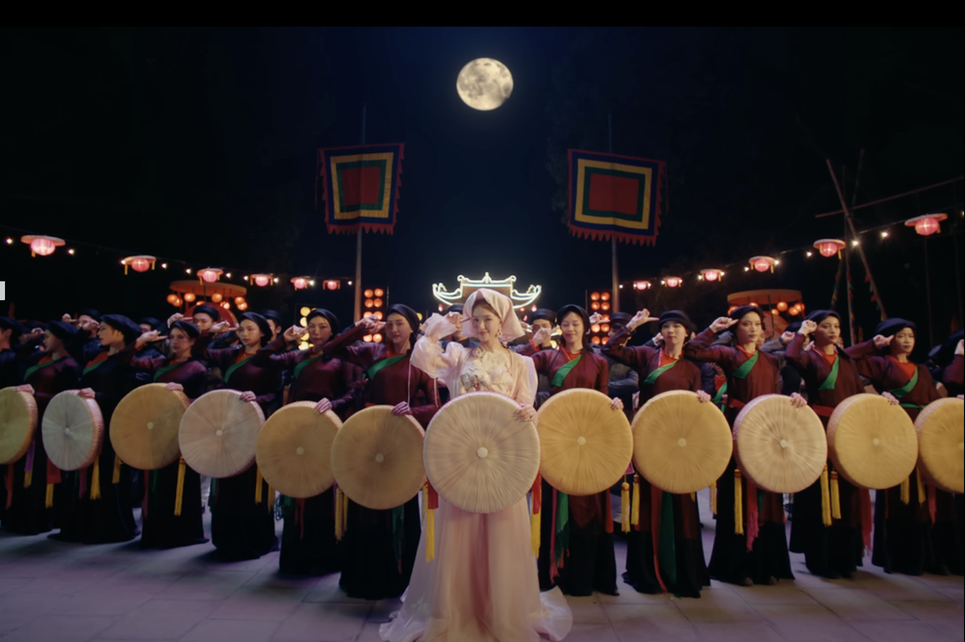 cuc truong cuc nghe thuat bieu dien khen hoa minzy hinh 2