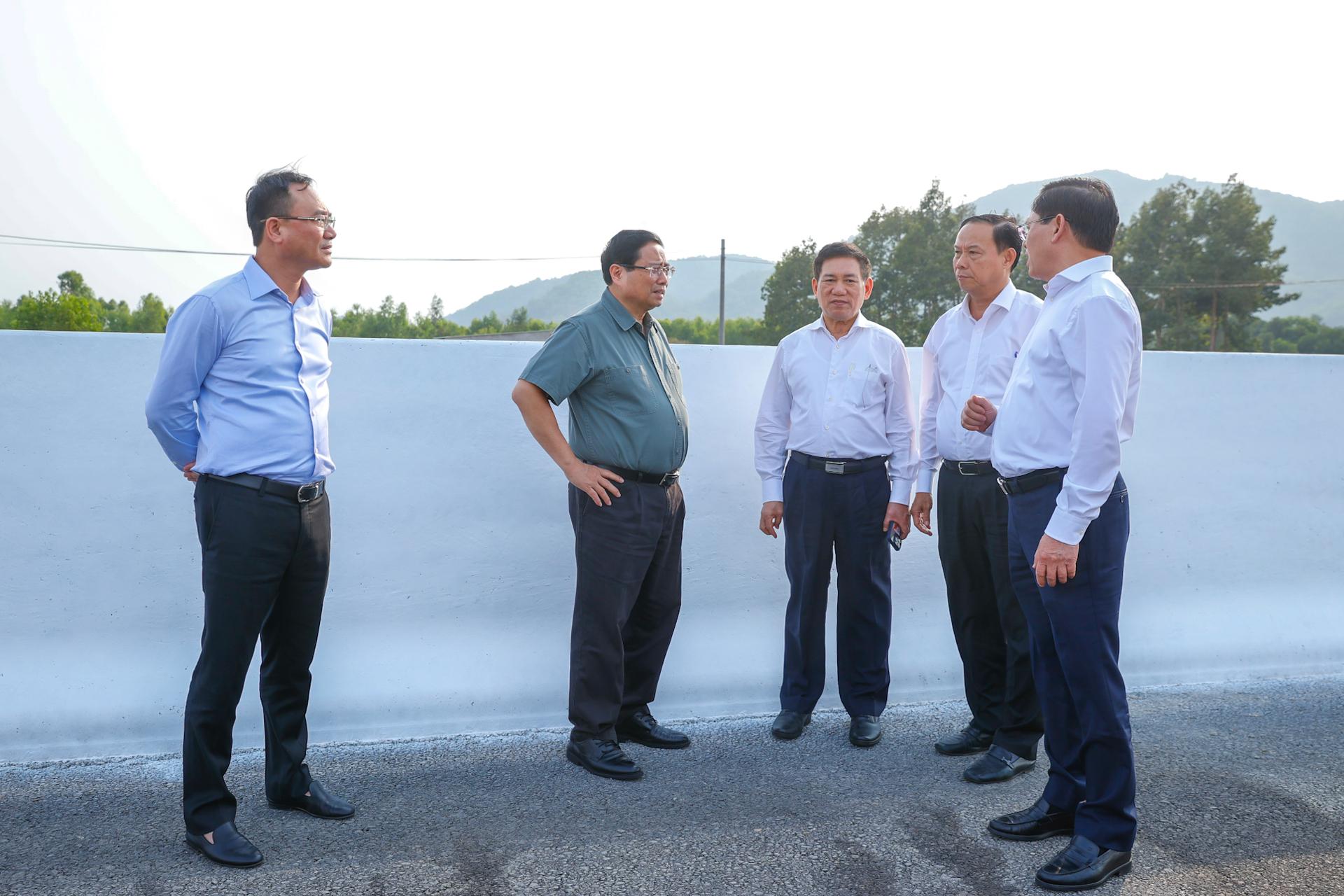 thu tuong pham minh chinh neu khong bao dam tien do san bay long thanh thi thay nguoi hinh 4