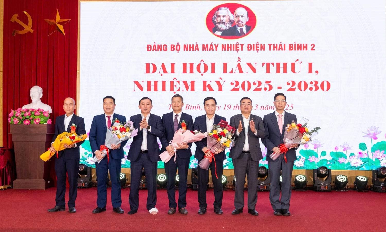 Quyết tâm phấn đấu trở thành nhà máy điện than hiệu quả nhất Việt Nam