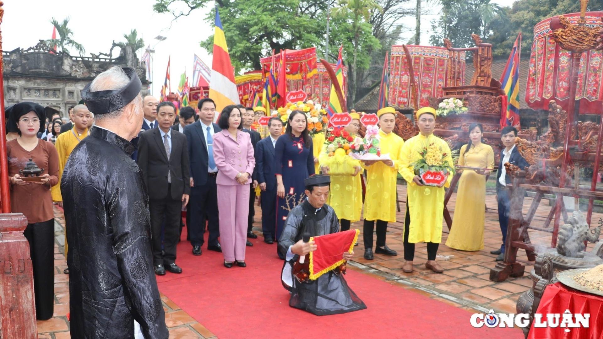 huyen gia vien ninh binh khai mac le hoi den thanh nguyen va don nhan danh hieu di san van hoa phi vat the quoc gia hinh 6