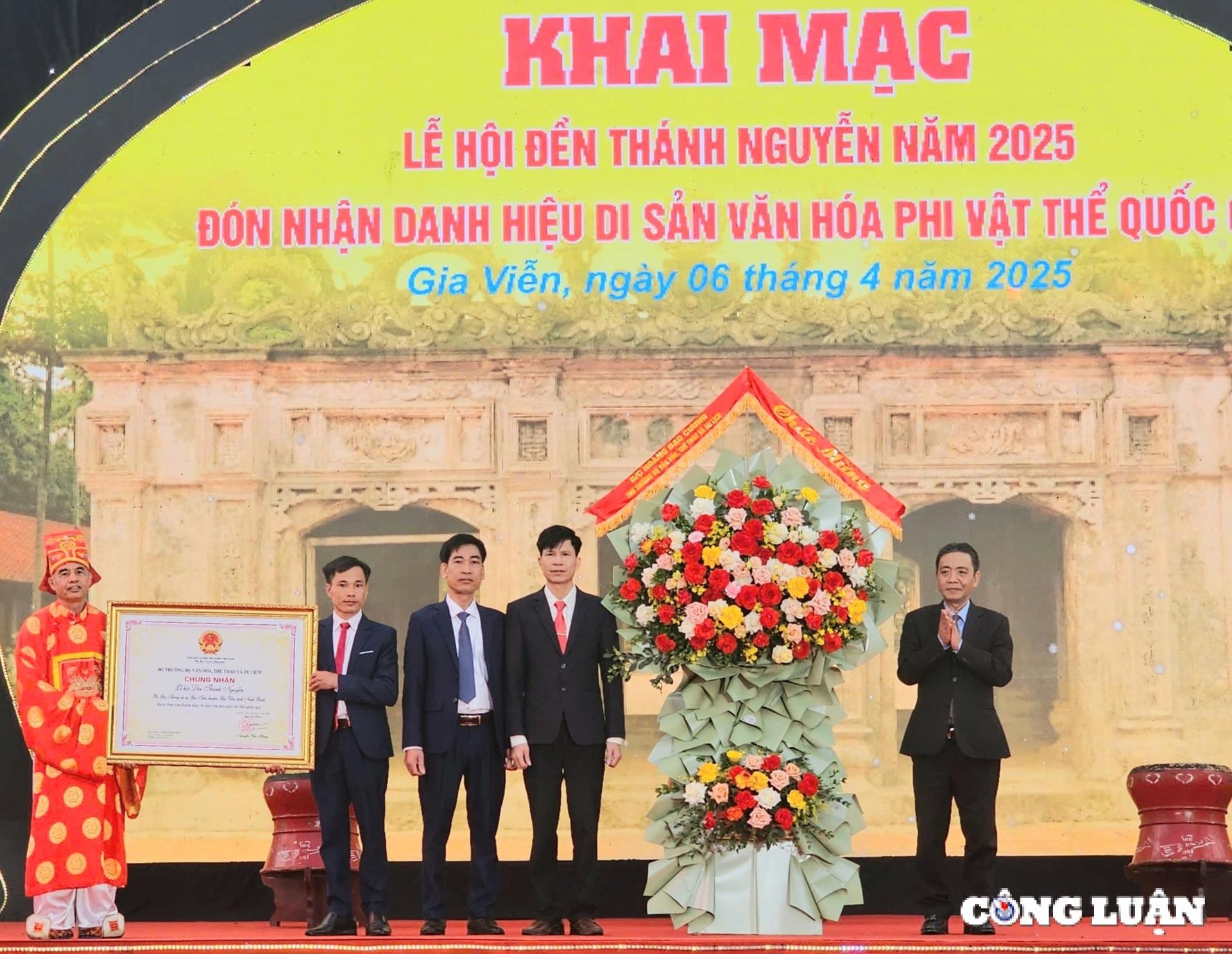huyen gia vien ninh binh khai mac le hoi den thanh nguyen va don nhan danh hieu di san van hoa phi vat the quoc gia hinh 2