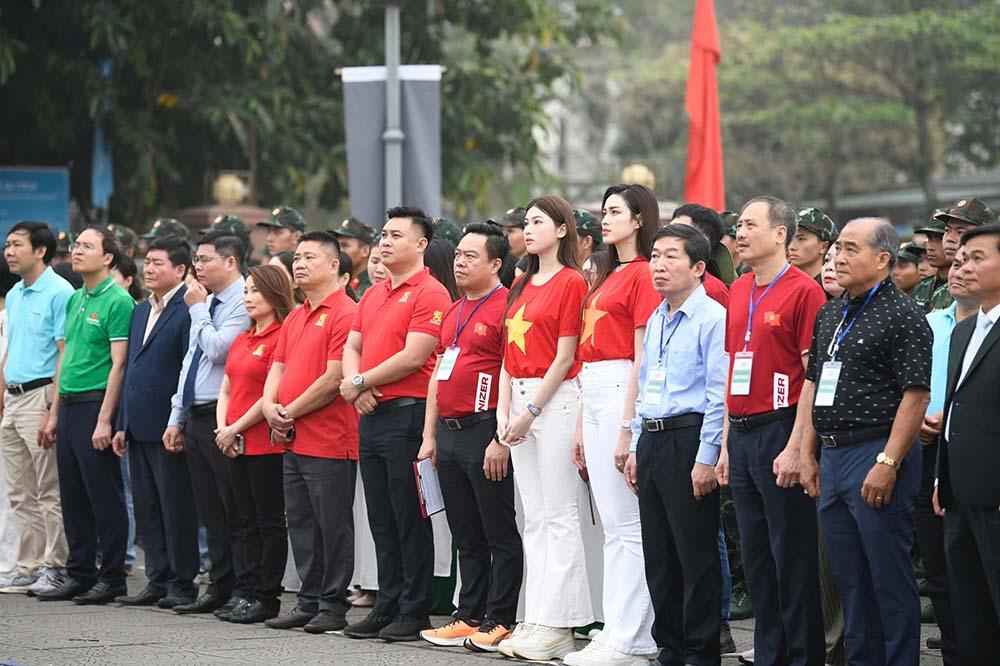 Lễ Thượng cờ Giải vô địch Quốc gia marathon và cự ly dài báo Tiền Phong lần thứ 66 - năm 2025  diễn ra sáng 29/3 tại Khu Di tích Quốc gia đặc biệt đôi bờ Hiền Lương - Bến Hải (tỉnh Quảng Trị).