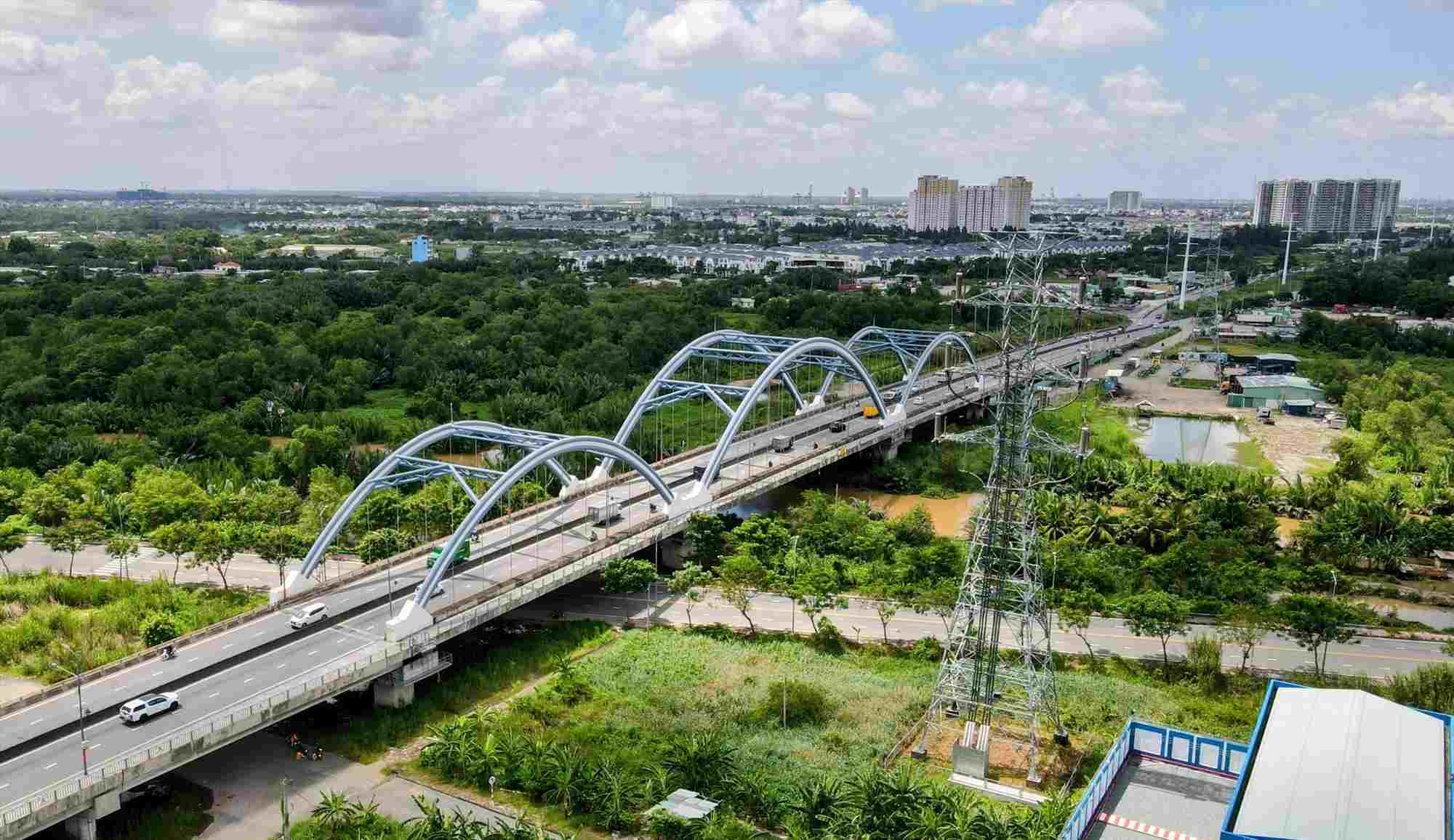 Vành đai 2 TPHCM gần cầu Phú Hữu (TP Thủ Đức). Ảnh: Anh Tú