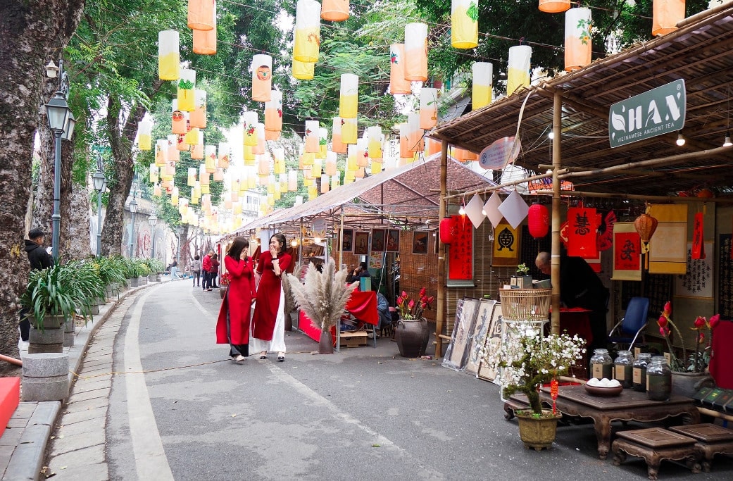 pho-bich-hoa-phung-hung-7_1682250975.jpg