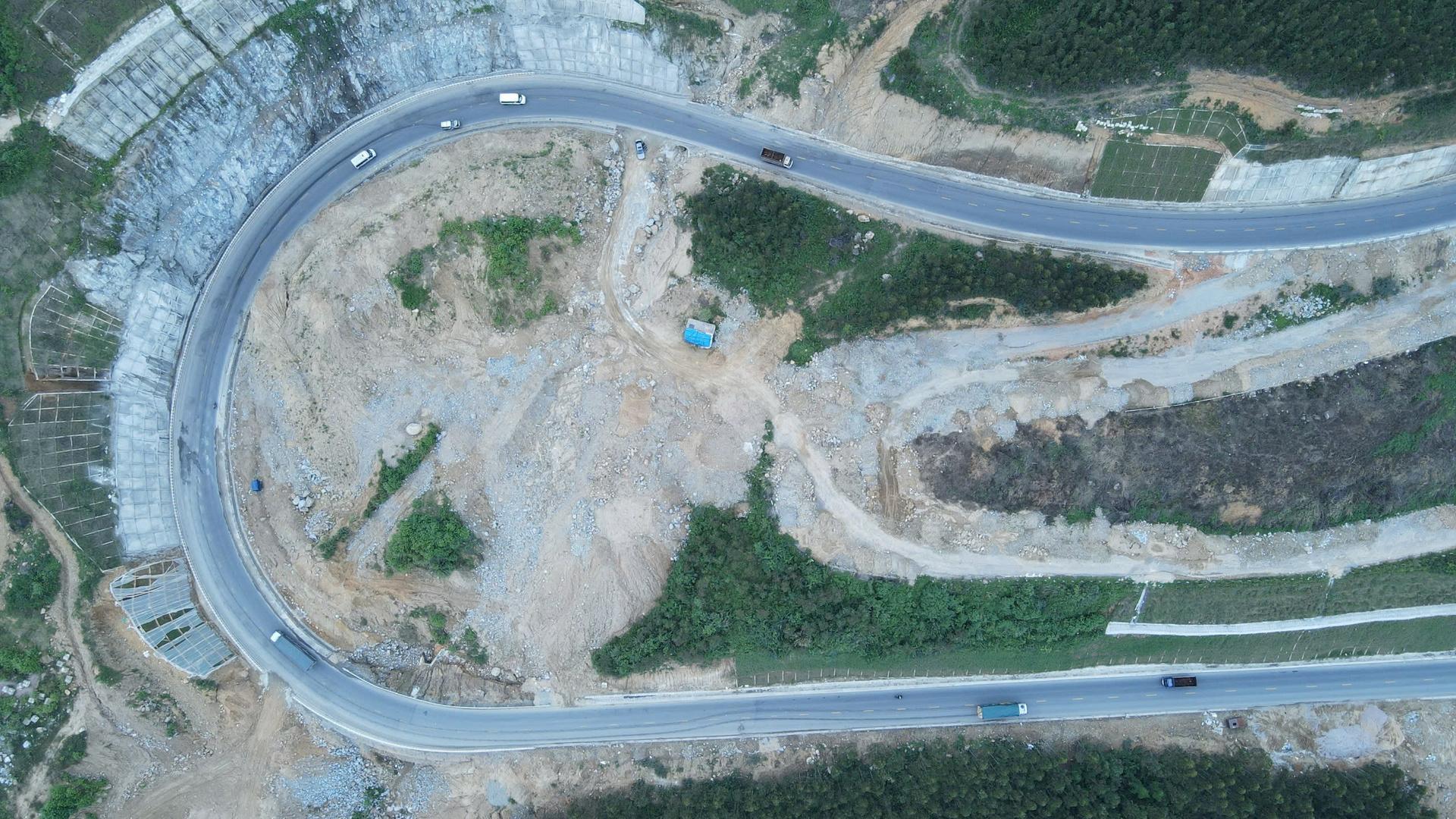 xay dung cao toc quy nhon  pleiku ket noi rung va bien hinh 2