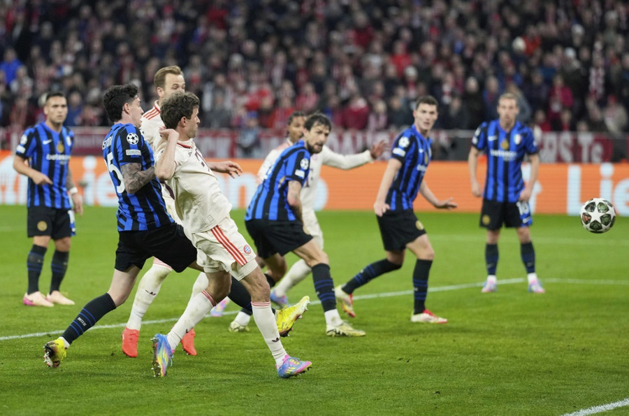 Lão tướng Thomas Muller ghi bàn thắng duy nhất cho Bayern Munich ở phút 85. kane9.jpg