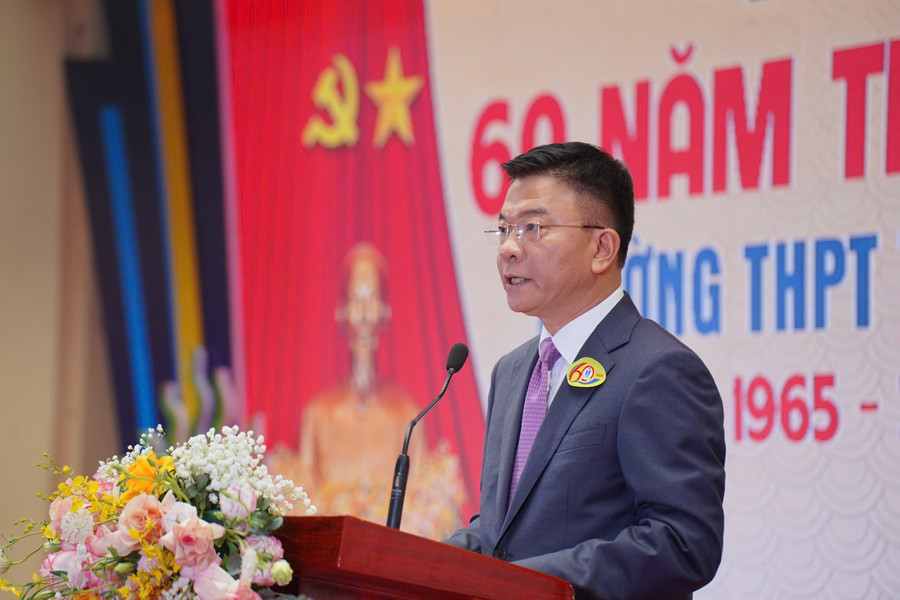 ptt-le-thanh-long.jpg