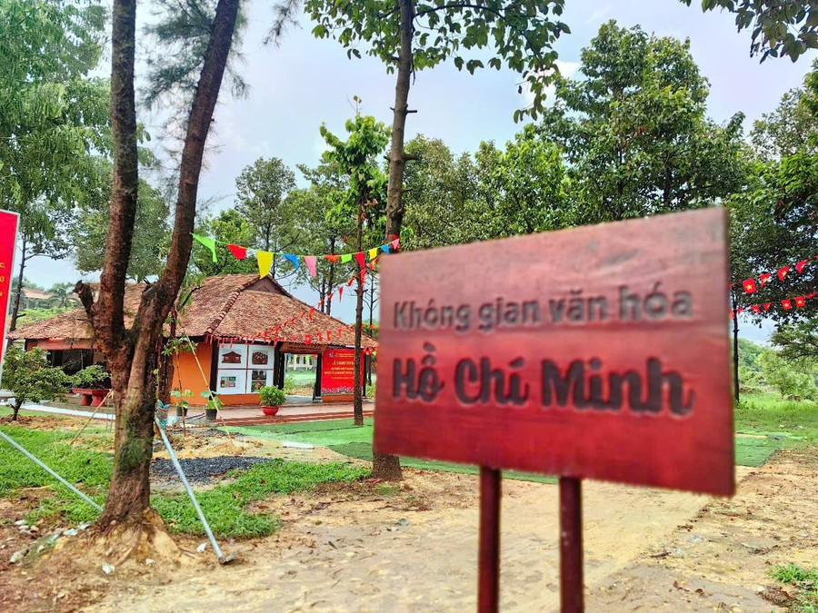 Khu tưởng niệm và trưng bày về cuộc đời và sự nghiệp Chủ tịch Hồ Chí Minh tại Trung tâm Giáo dục Quốc phòng và An ninh. Ảnh: ĐHQG-HCM khong-gian-van-hoa.jpg