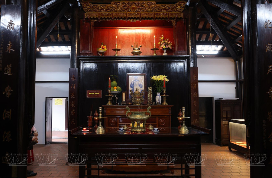 tam-long-yeu-nuoc-thuong-dan-cua-nho-si-nguyen-thong-2.jpg