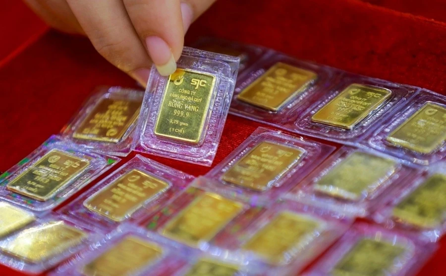 Giá vàng cuối tuần 18/5 đảo chiều giảm 200 ngàn đồng/lượng, thế giới nhích nhẹ