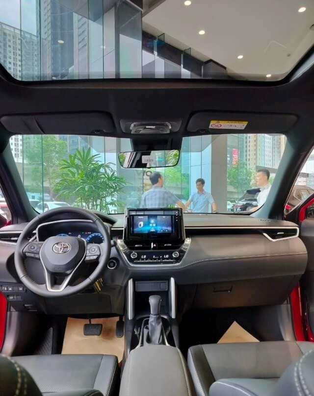giaxeoto.vn-admin-upload-images-resize-_640-khoang-cabin-toyota-corolla-cross(1).jpg