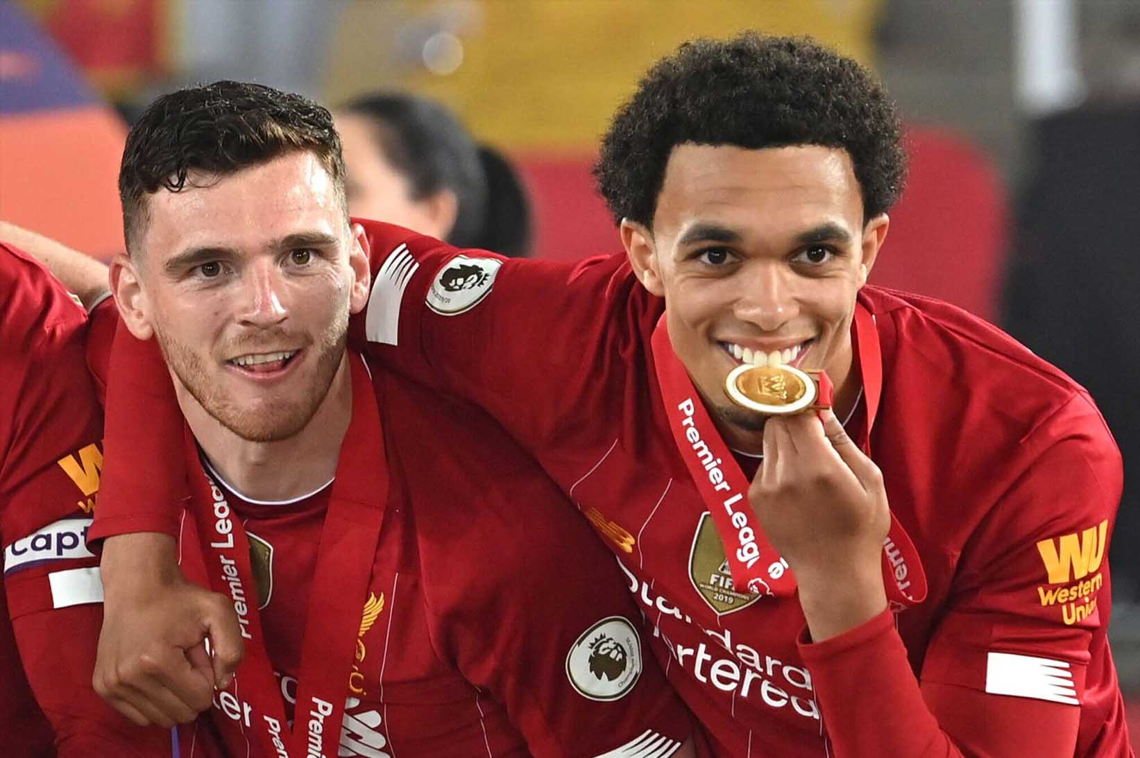 Andy Robertson và Trent Alexander-Arnold có thể sẽ không còn cùng xuất hiện tại Liverpool trong mùa giải 2025-2026. Ảnh: AFP