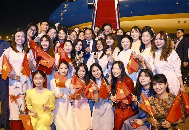 Lễ tiễn Thủ tướng Phạm Minh Chính kết thúc chuyến tham dự Hội nghị WEF 16 Thiên Tân và làm việc tại Trung Quốc. (Ảnh: Dương Giang/TTXVN) Lễ tiễn Thủ tướng Phạm Minh Chính kết thúc chuyến tham dự Hội nghị WEF 16 Thiên Tân và làm việc tại Trung Quốc. (Ảnh: Dương Giang/TTXVN)