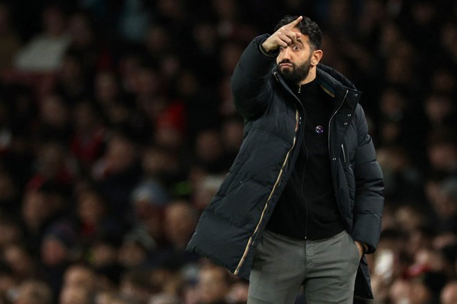 Ruben Amorim tiếp tục cuộc cải tổ triệt để ban huấn luyện Man United