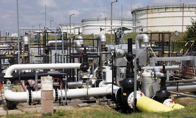 Thị trấn Đức cầu viện dầu Nga cứu nhà máy lọc dầu hấp hối