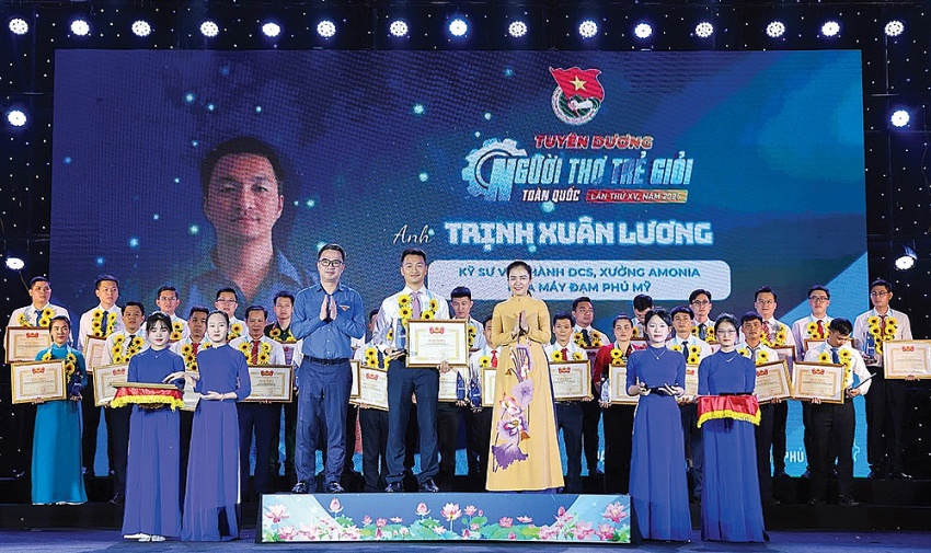 Kỹ sư trẻ giữ nhịp