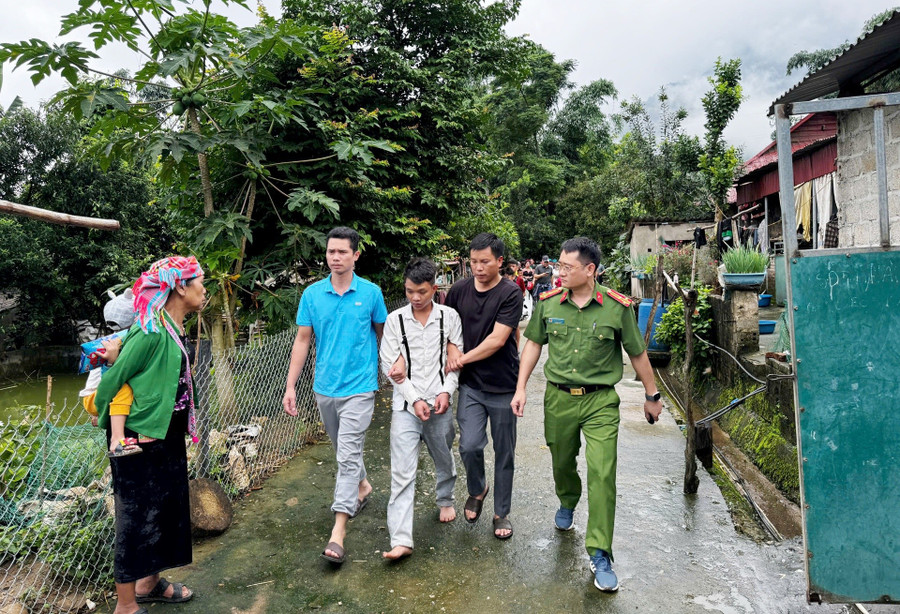 Hoàng Văn Tình bị bắt giữ sau 7 giờ gây án.