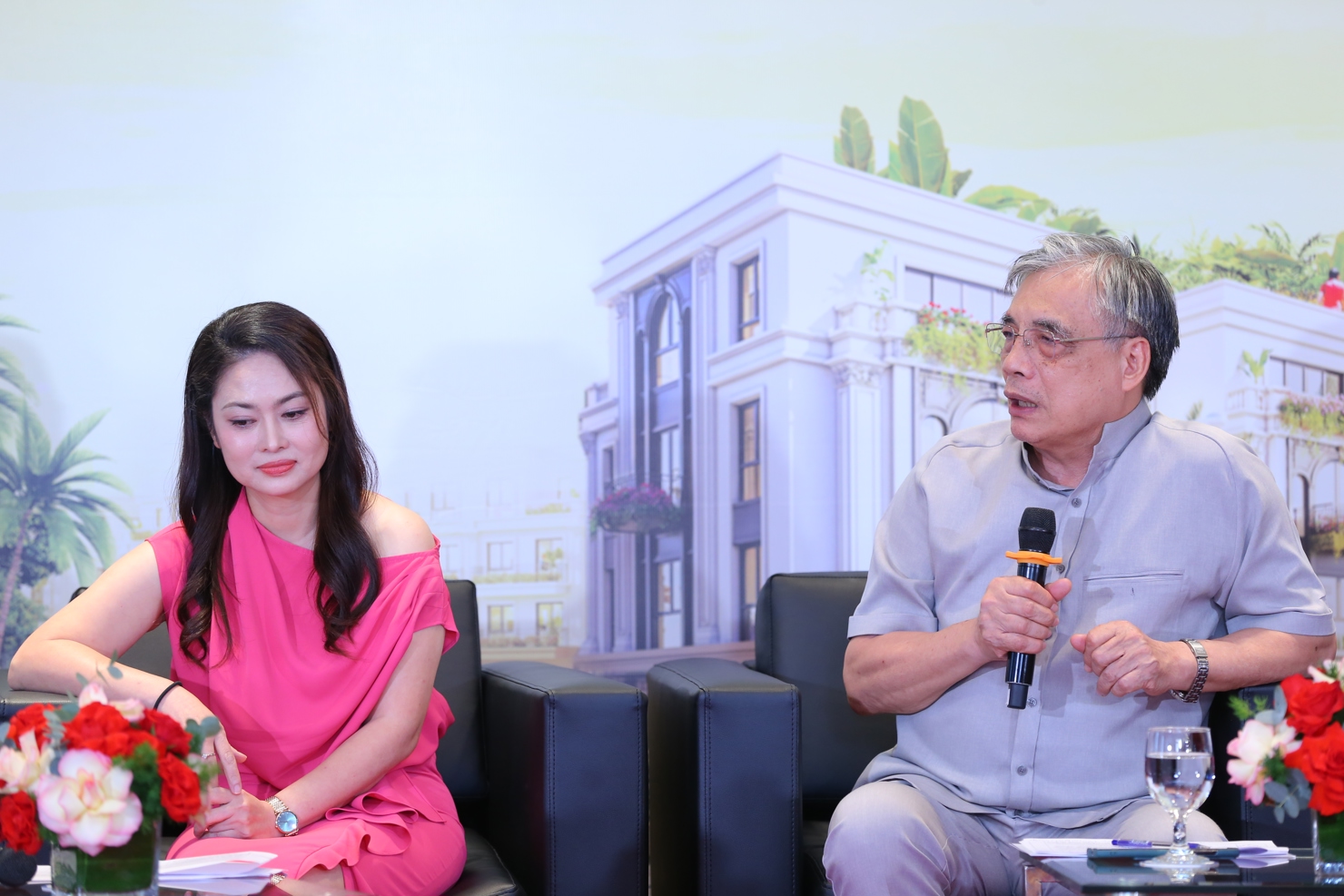 PGS.TS Trần Đình Thiên.