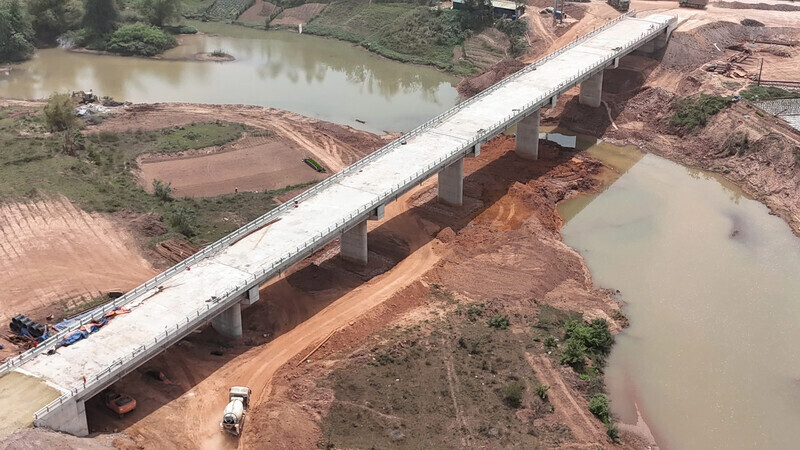 Các mũi thi công đang được triển khai. Ảnh: Nguyễn Thương