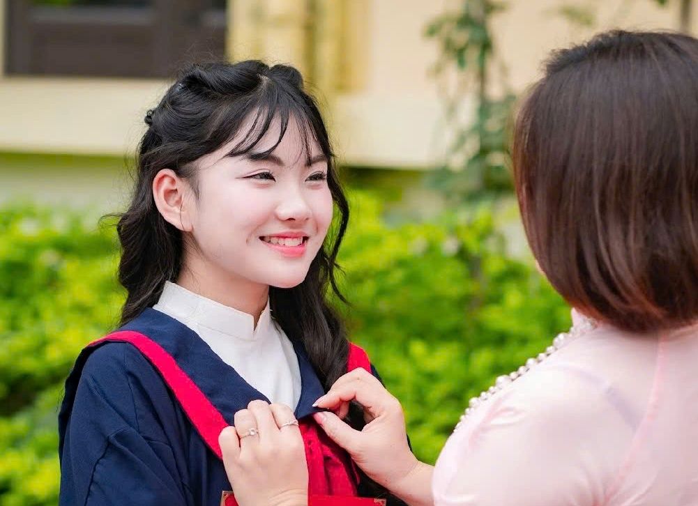 Với thành tích học tập đáng nể,