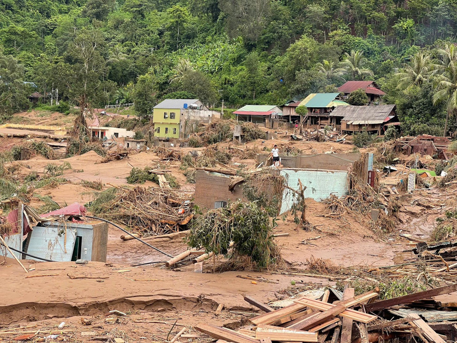 Xã biên giới Mỹ Lý là một trong những địa phương ở Nghệ An chịu thiệt hại do cơn bão Wipha, với khoảng 231 ngôi nhà bị hư hỏng, đổ sập, tập trung tại 7 bản dọc sông Nậm Nơn. (Ảnh: Hải Thượng) my-ly-17.jpg