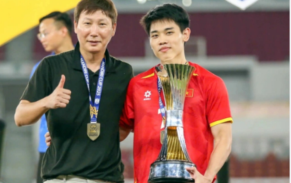 HLV Kim Sang Sik liên tục gặt hái thành công cùng các đội tuyển Việt Nam.