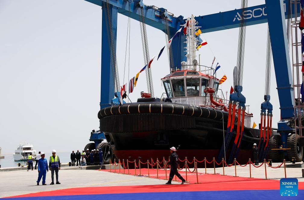Cơ quan Quản lý Kênh đào Suez đưa vào hoạt động 2 tàu lai dắt tự đóng, nằm trong chiến lược hiện đại hóa đội tàu bằng công nghệ tiên tiến. Ảnh: Xinhua