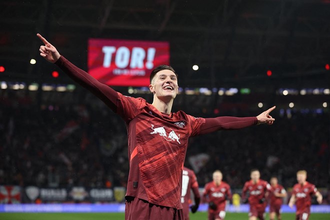 Benjamin Sesko là bản hợp đồng then chốt của Man United