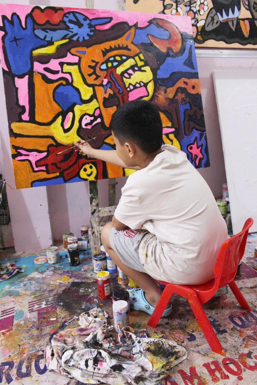 Phạm hải Nguyên vẽ tại nhà ở Lạng Sơn. pham-hai-nguyen-2.jpg