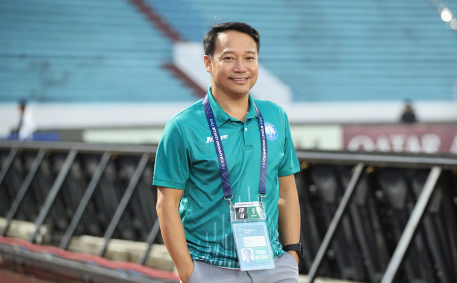 HLV Vũ Hồng Việt quyết đoạt Siêu cúp Việt Nam trên sân nhà.