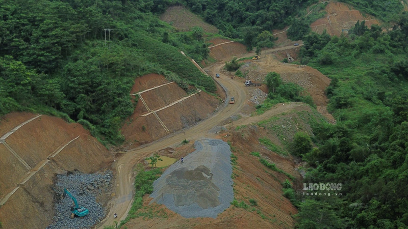 Việc thi công đang được đẩy nhanh tiến độ.