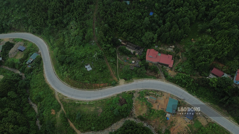 Việc nâng cấp Quốc lộ 279 bắt đầu từ nút giao IC 16 cao tốc Nội Bài - Lào Cai. Ảnh: Đinh Đại