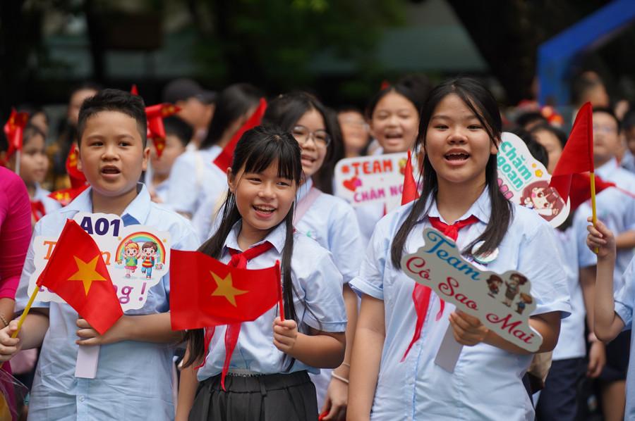 Cô Hạnh chia sẻ thêm, thầy cô giáo toàn trường đã sẵn sàng để đồng hành để các con cảm nhận rõ khẩu hiệu "trường là nhà". dsc07697-original.jpg