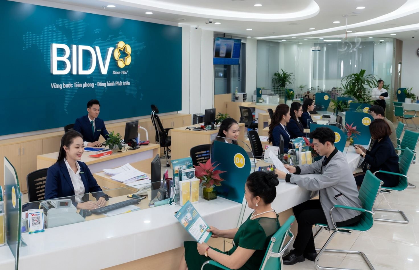 C&aacute;c ng&acirc;n h&agrave;ng lớn, quốc doanh cải thiện mạnh t&agrave;i sản, lợi nhuận, quản trị rủi ro