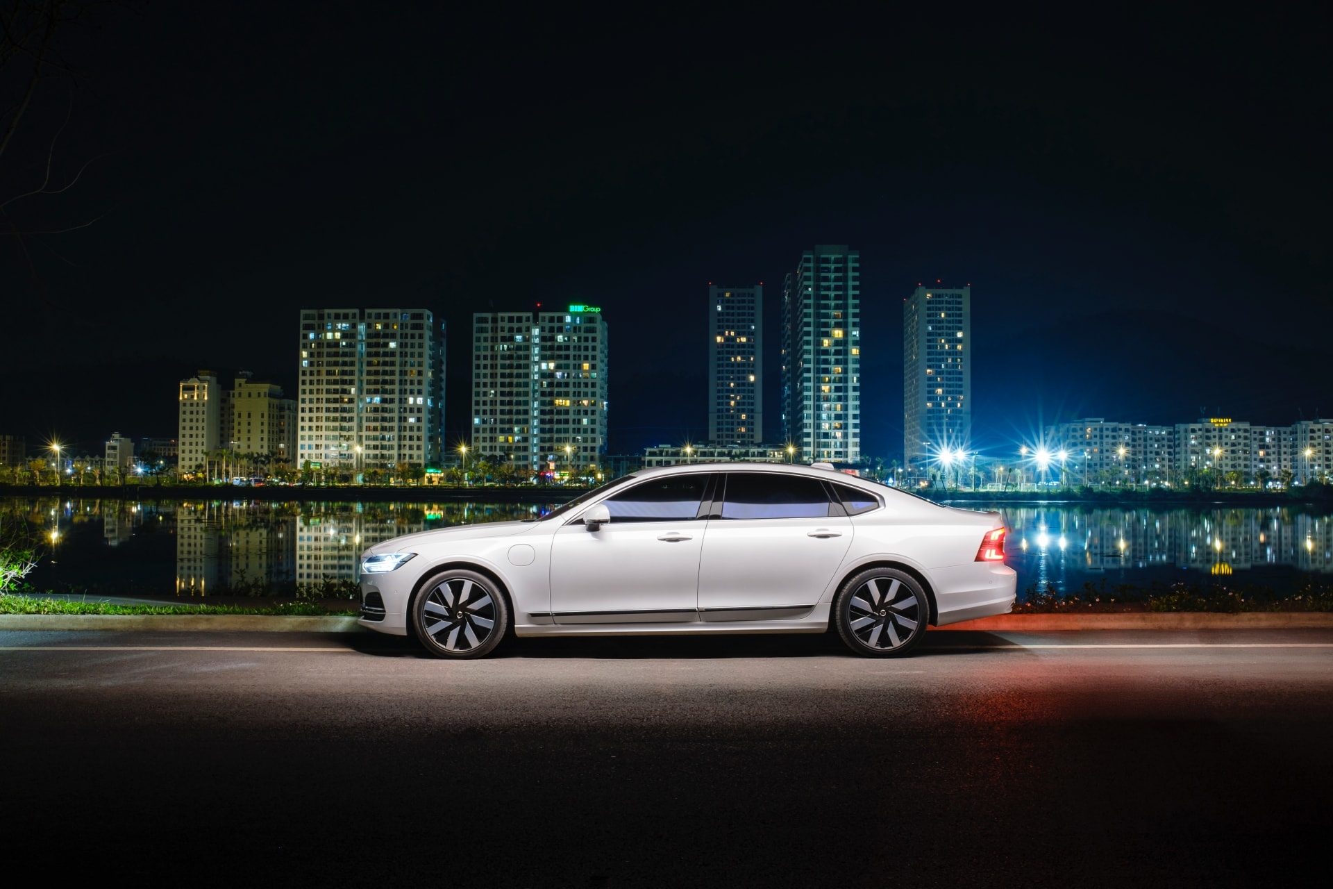Volvo S90 Ultra là mẫu sedan hạng sang cỡ trung sở hữu những chỉ số an toàn thuộc diện tốt nhất thế giới - Ảnh: Sweden Auto