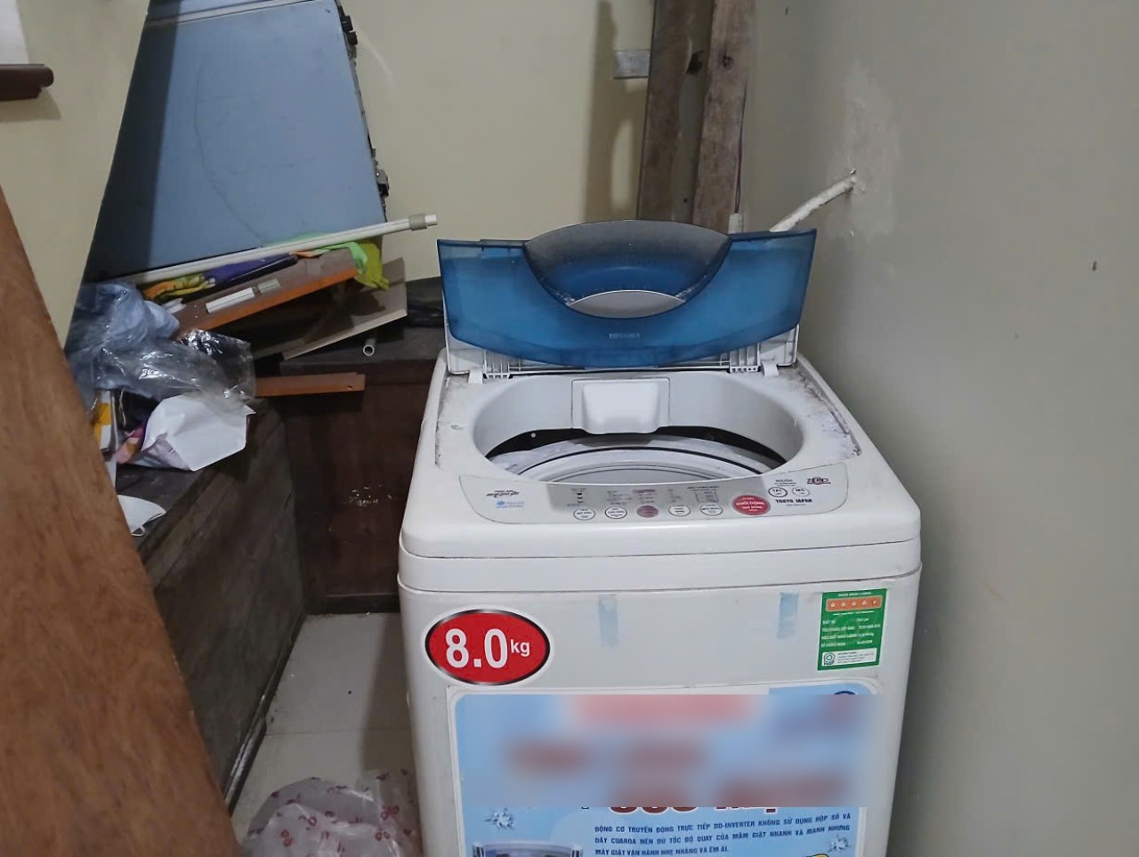 Nhà trọ có trang bị máy giặt dùng chung. Ảnh: Thành Nhân